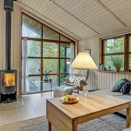 Holiday home Stunning In With Wifi Farvang